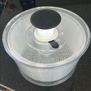 OXO Black and Clear Salad Spinner